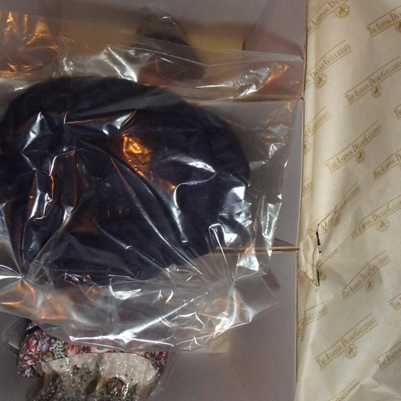 Isabelle by Gaby Rademann 1993 Ashton Drake - Picture 5 of 7